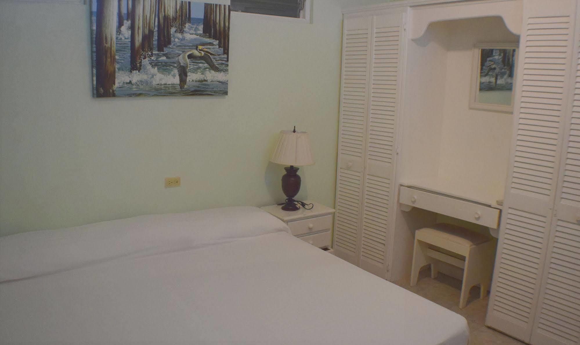 Chateau Blanc Apartments On Sea كرايست تشيرش المظهر الخارجي الصورة