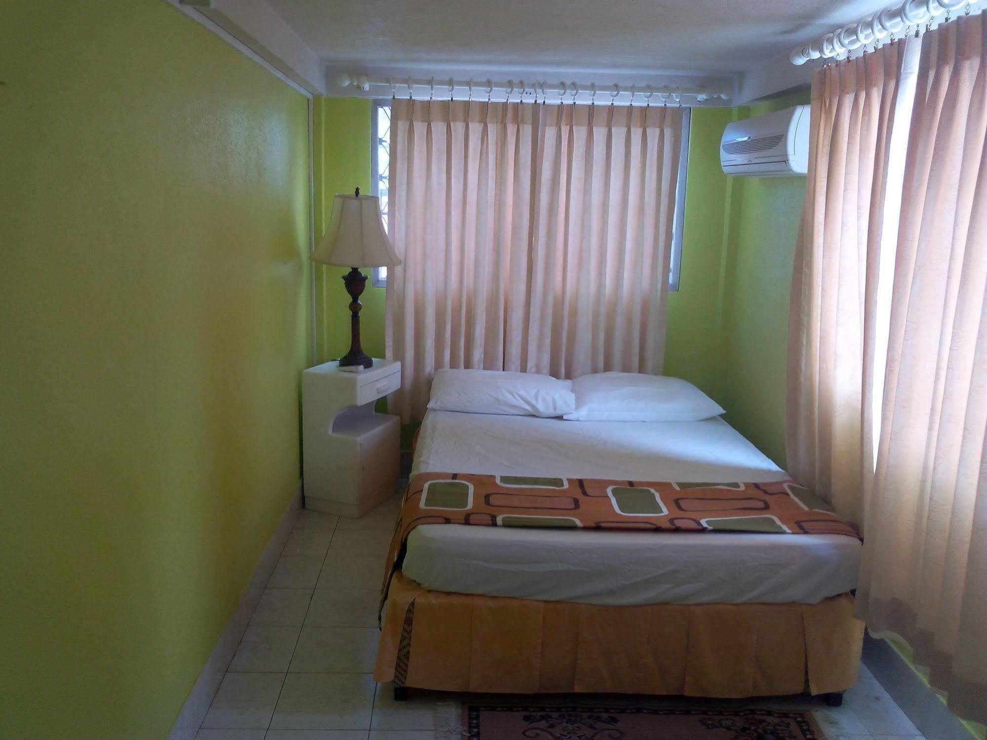 Chateau Blanc Apartments On Sea كرايست تشيرش المظهر الخارجي الصورة