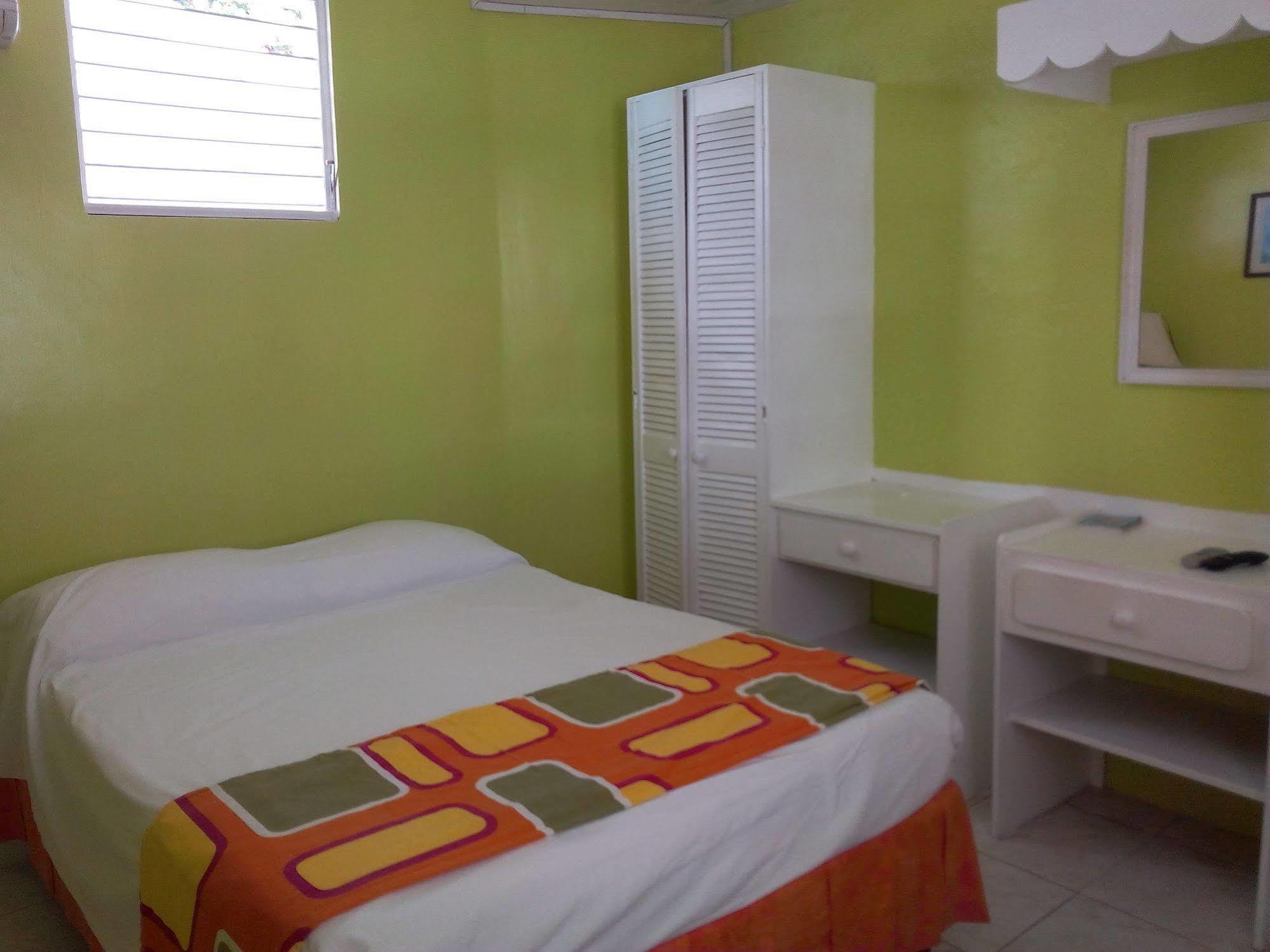 Chateau Blanc Apartments On Sea كرايست تشيرش المظهر الخارجي الصورة